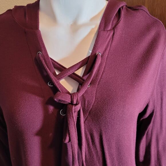 Express One Eleven Burgundy Cropped Hoodie Sweatshirt Sz Small Sporty Athleisure - Picture 3 of 10